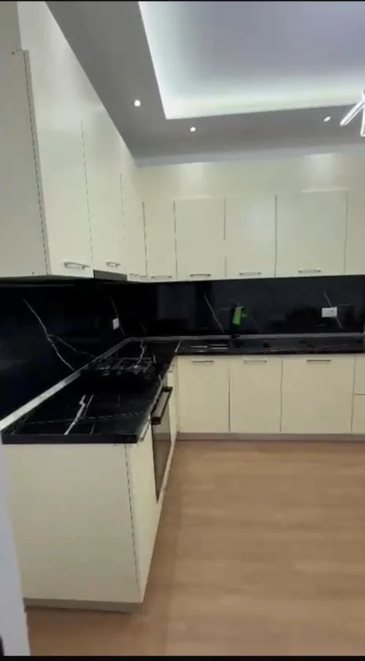 Tirane, jepet me qera apartament 3+1+Aneks+Ballkon Kati 4, 140 m² 500 € (Paskuqan " Color Splash Residence)