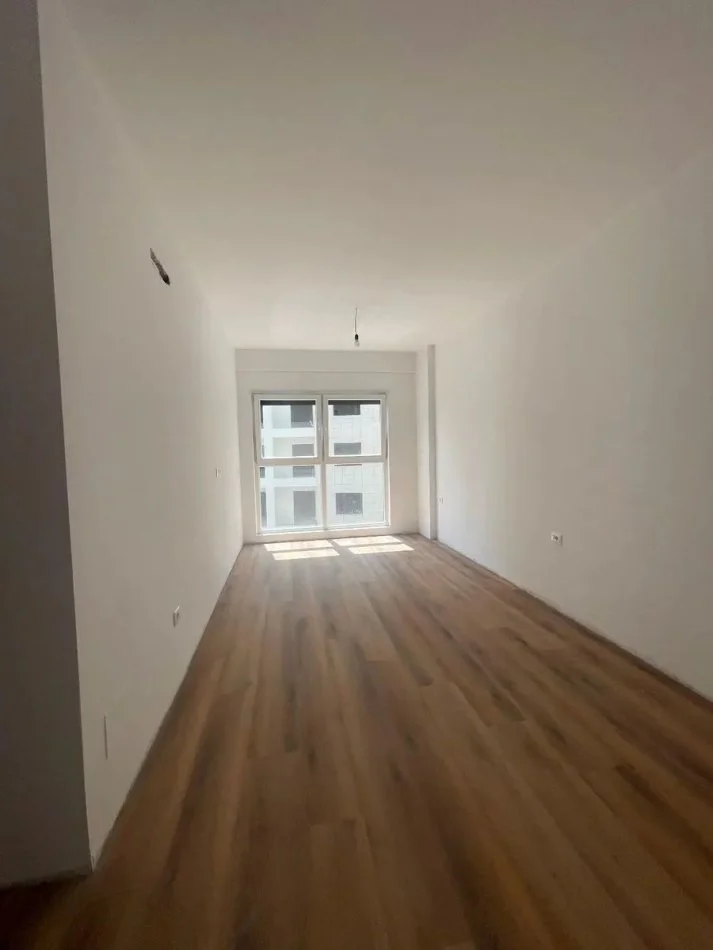 Tirane, shitet apartament duplex 3+1+Ballkon Kati 3, 134 m² 133.200 € (Paskuqan)