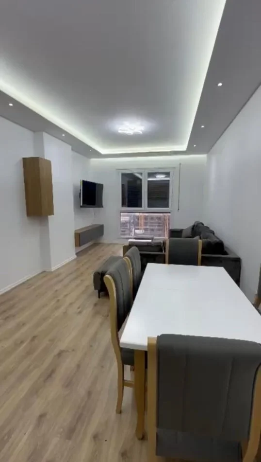 Tirane, jepet me qera apartament 2+1+Aneks+Ballkon Kati 4, 112 m² 450 € (Paskuqan " Color Splash Residence)