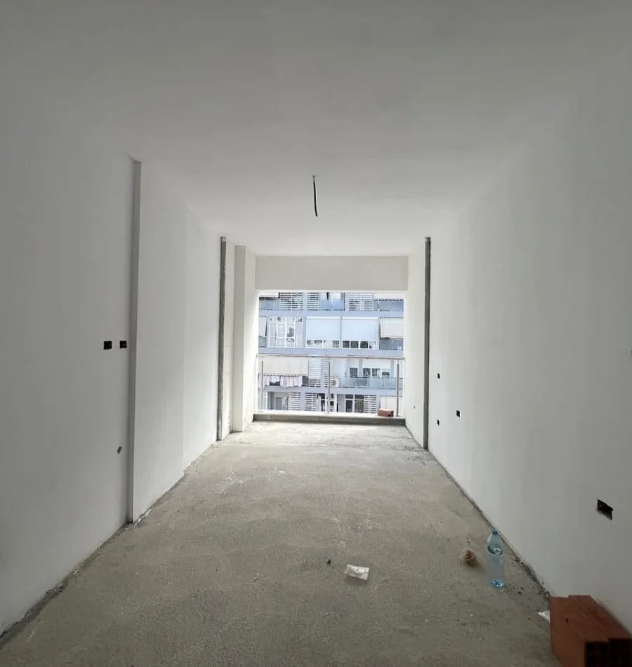 Tirane, shitet apartament 2+1+Ballkon Kati 5, 120 m² 340.000 € (Komuna e Parisit)