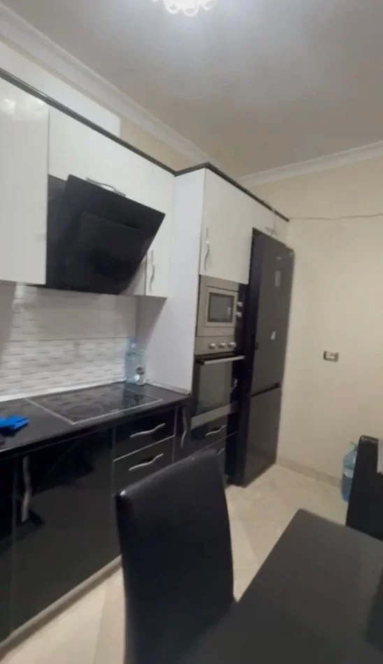 Tirane, shitet apartament 1+1 Kati 5, 62 m² 82.500 € (Rruga Ardeno)