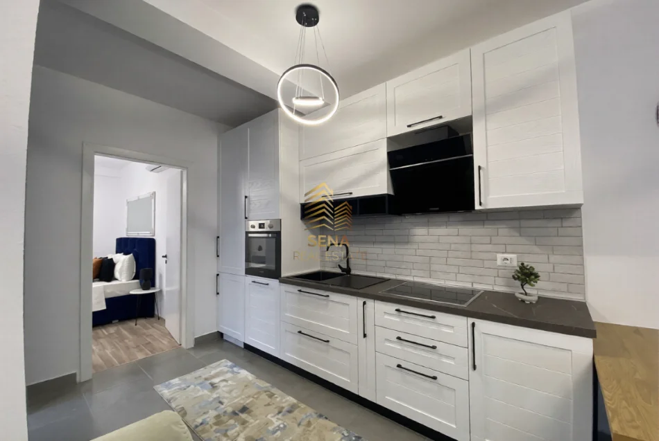 Tirane, jepet me qera apartament 1+1+Ballkon Kati 2, 70 m² 650 € (21 Dhjetori)