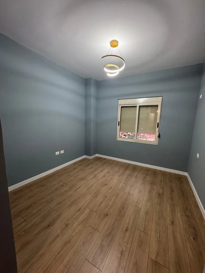 Tirane, shitet 2+1 Kati 1, 98 m² 135.000 € (Rruga Shefqet Kuka, Fresk)