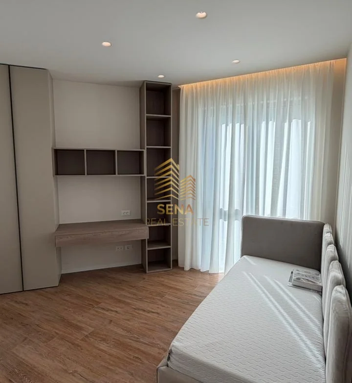 Tirane, jepet me qera apartament 2+1 Kati 3, 120 m² 1.500 € (Liqeni i Thate)