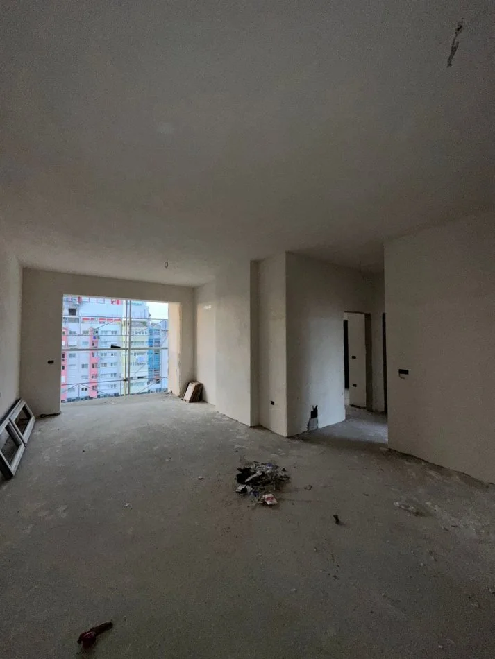 Tirane, shitet apartament 2+1+Ballkon Kati 6, 116 m² 220.000 € (Fusha Aviacionit)