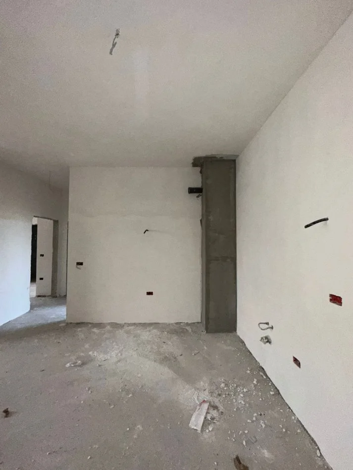 Tirane, shitet apartament 2+1+Ballkon Kati 6, 116 m² 220.000 € (Fusha Aviacionit)