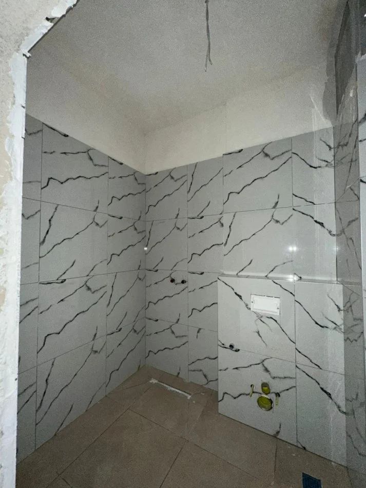 Tirane, shitet apartament 2+1+Ballkon Kati 6, 116 m² 220.000 € (Fusha Aviacionit)