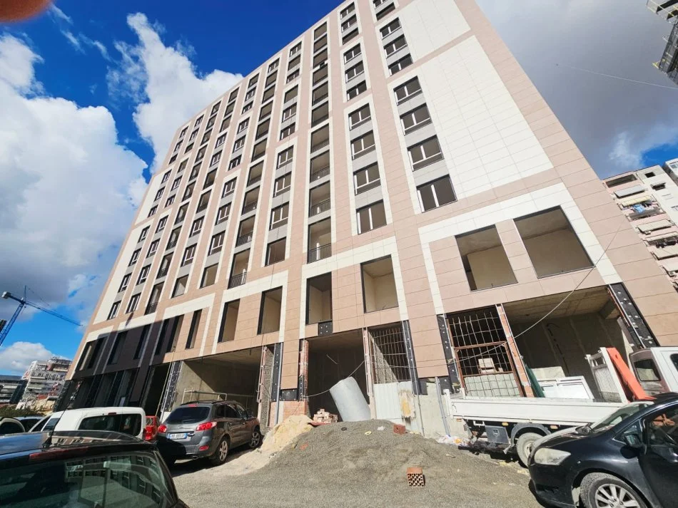 Tirane, shitet apartament 1+1+Aneks+Ballkon Kati 5, 59 m² 110.000 € 