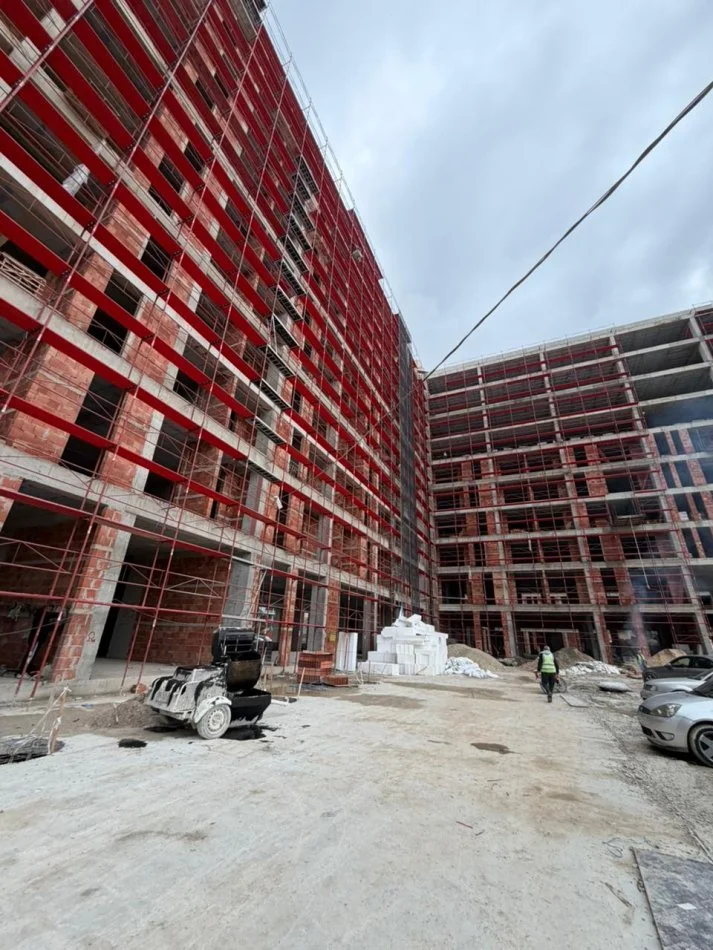 Tirane, shitet apartament 2+1+Ballkon , 126 m² (RiverSide Residence)