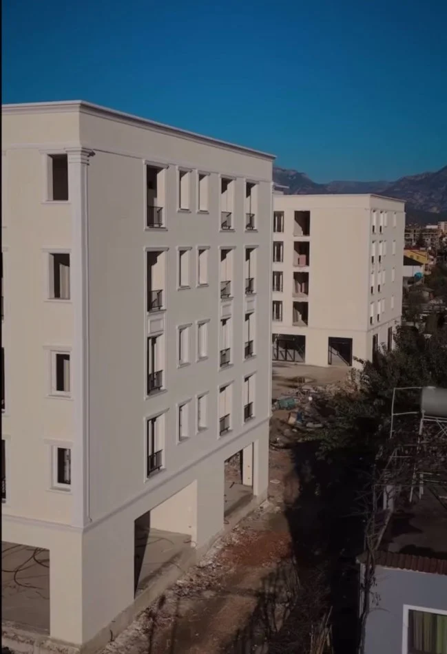 Tirane, shitet apartament 2+1 Kati 4, 94 m² 77.400 € (Kamez)