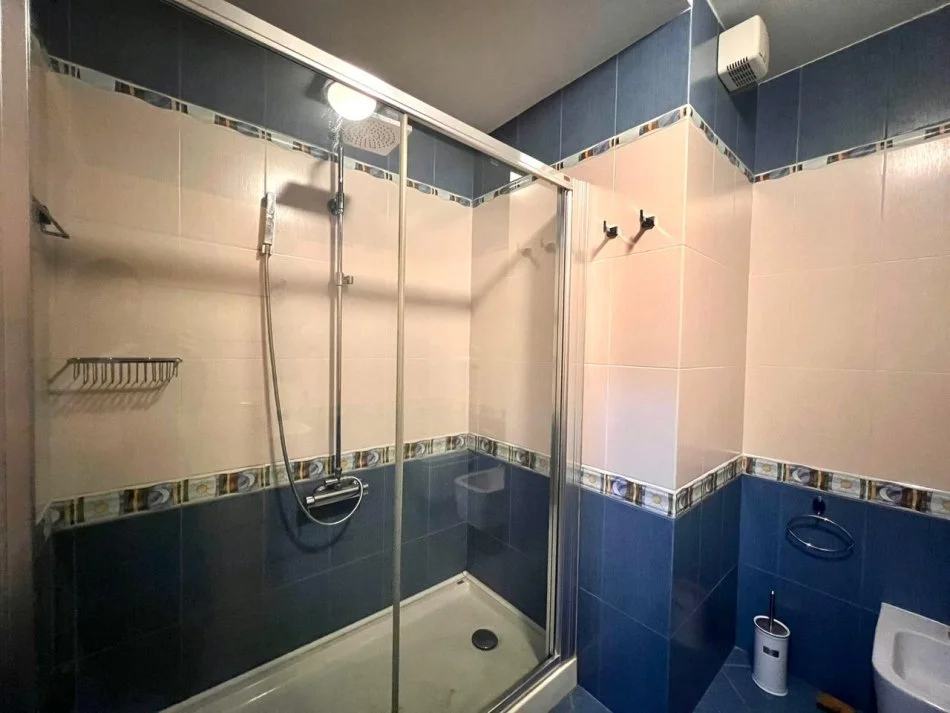 Me Qera: Duplex & Verande Gjigande + 2 P. Parkimi 📍Rr. Elbasanit - Mulliri || 4500€/muaj