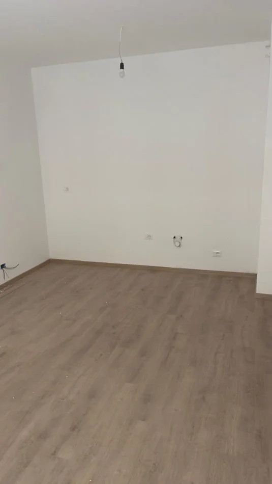 Tirane, shitet apartament 2+1 Kati 2, 84 m² 104.500 € (Univers City)
