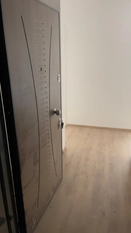 Tirane, shitet apartament 2+1 Kati 2, 84 m² 104.500 € (Univers City)