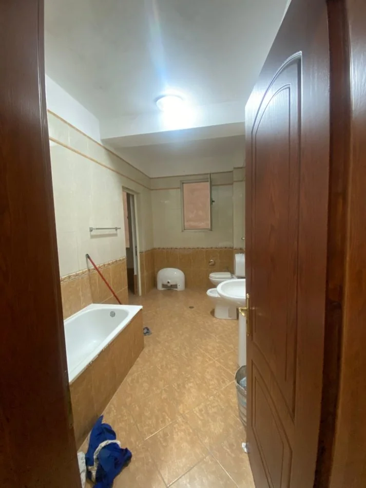 🏢 Jepet me qira ambient zyre – Lokacion strategjik