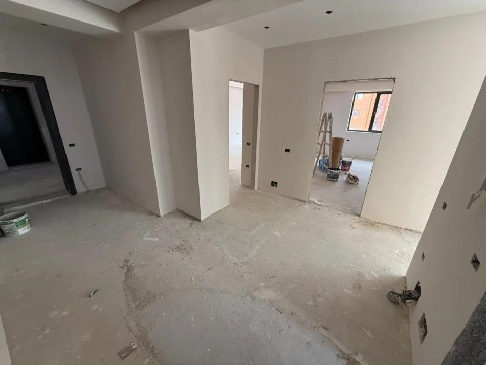 Tirane shitet apartament 2+1 Kati 7, 134 m²