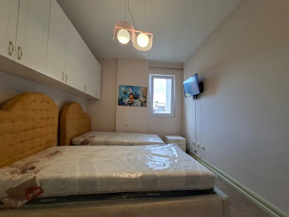 - Jepet Me Qira : Apartament 3+1+2wc & 1 Post Parkimi (📍Liqeni I Thate/ Kompleksi Belleview  ) ✨️ Hera e parë me qera / 100% e re  🔥🔥  95,000Lekë