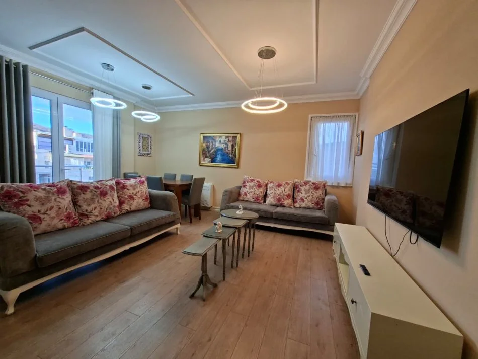 - Jepet Me Qira : Apartament 3+1+2wc & 1 Post Parkimi (📍Liqeni I Thate/ Kompleksi Belleview  ) ✨️ Hera e parë me qera / 100% e re  🔥🔥  95,000Lekë