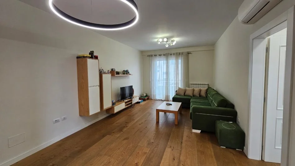 Tirane, shitet apartament+verande | Penthouse 2+1+Ballkon Kati 2, 114 m² 250.000 € (Kinostudio, perballe Ministrise se Kultures)