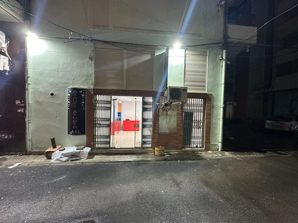 Tirane, jepet me qera apartament duplex Dublex Kati 0, 50 m² 600 € (Rruga Siri Kodra, prane Hotel Black Diamond)