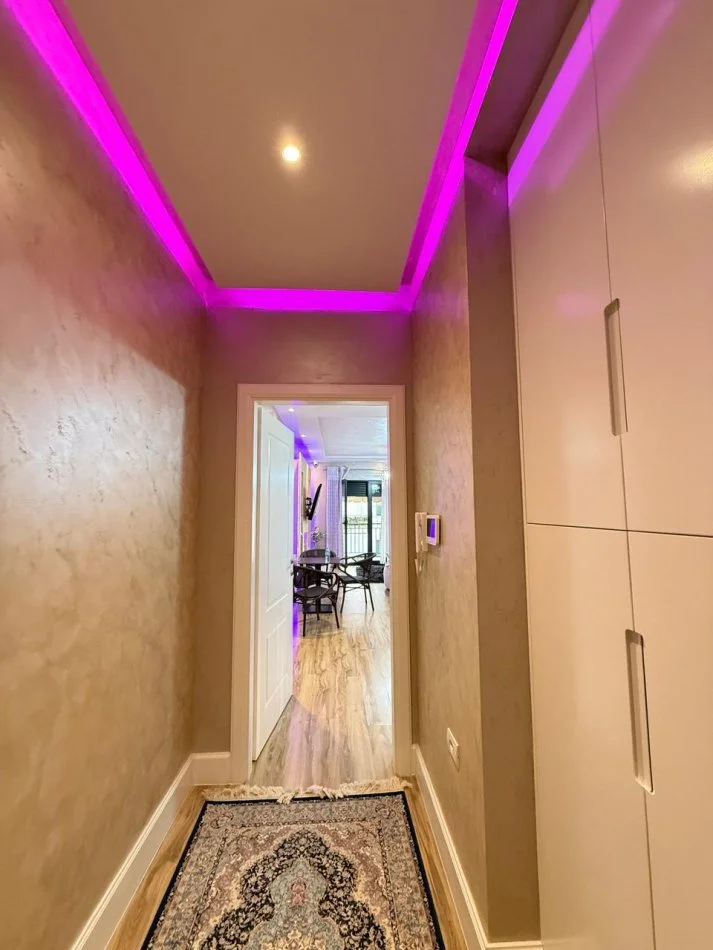 Tirane, jepet me qera apartament 2+1+Aneks+Ballkon Kati 3, 113 m² 