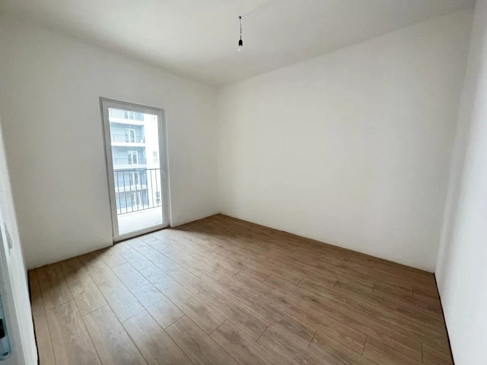 Tirane, shitet 1+1 Kati 3, 60 m² 105.000 € 