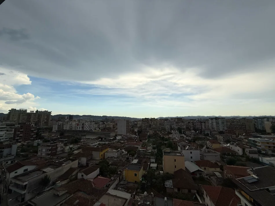 Tirane, shitet apartament 3+1+Ballkon Kati 8, 134 m² 237.000 € (Rruga Jordan Misja)