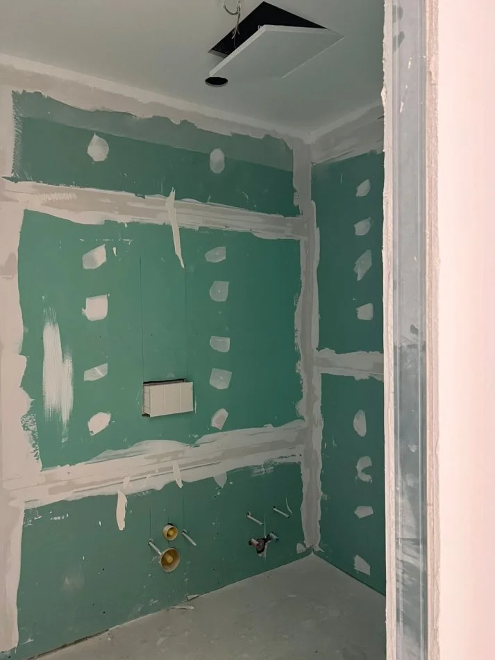 Tirane, shitet apartament 3+1 Kati 10, 170 m² 813.000 € (Air Albania)