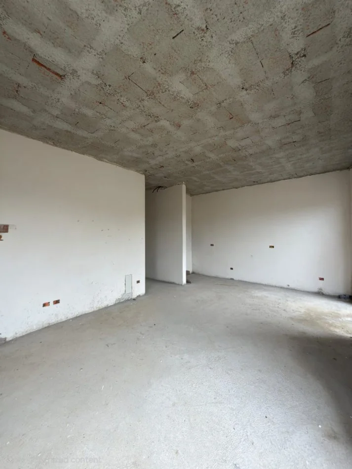 Tirane, shitet apartament 2+1+Ballkon Kati 2, 105 m² 231.000 € (Secret Garden)