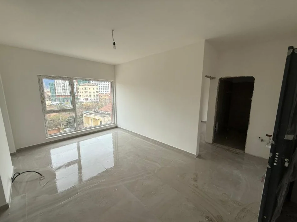 Tirane, shitet apartament 1+1 Kati 3, 150.000 € 