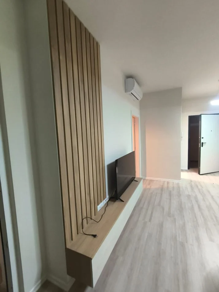 Tirane, shitet apartament 1+1 Kati 5, 65 m² (Rruga Zogu I Zi)