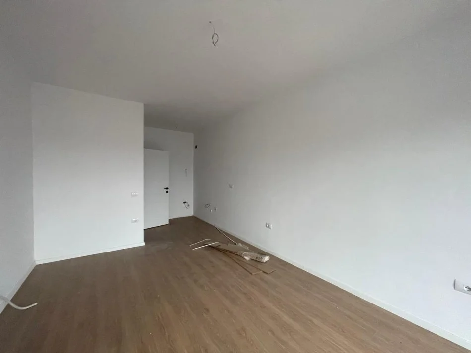 Tirane, shitet apartament 1+1 Kati 3, 64 m² 85.000 € (Paskuqan)