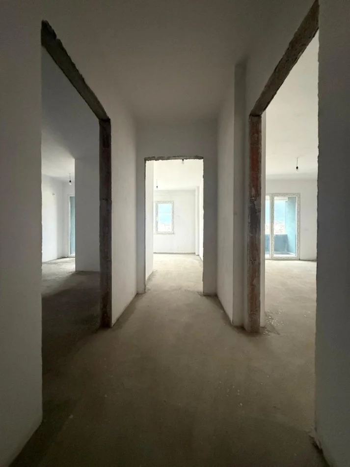 Tirane, shitet apartament 2+1 Kati 9, 110 m² 199.000 € (Xhamllik)
