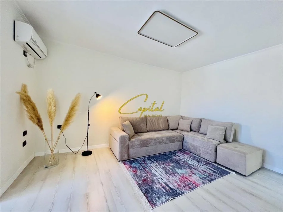 Tirane, jepet me qera apartament 1+1 Kati 3, 65 m² 600 € (STADIUMI DINAMO)