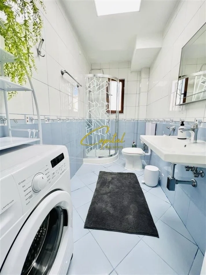 Tirane, jepet me qera apartament 1+1 Kati 3, 65 m² 600 € (STADIUMI DINAMO)