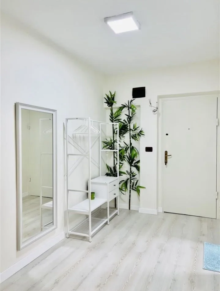 Tirane, jepet me qera apartament 1+1 Kati 3, 65 m² 600 € (STADIUMI DINAMO)