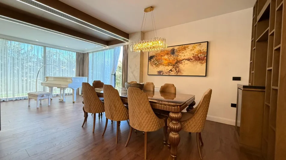 Tirane, jepet me qera apartament 3+1+Aneks+Ballkon Kati 0, 140 m² 4.500 € 