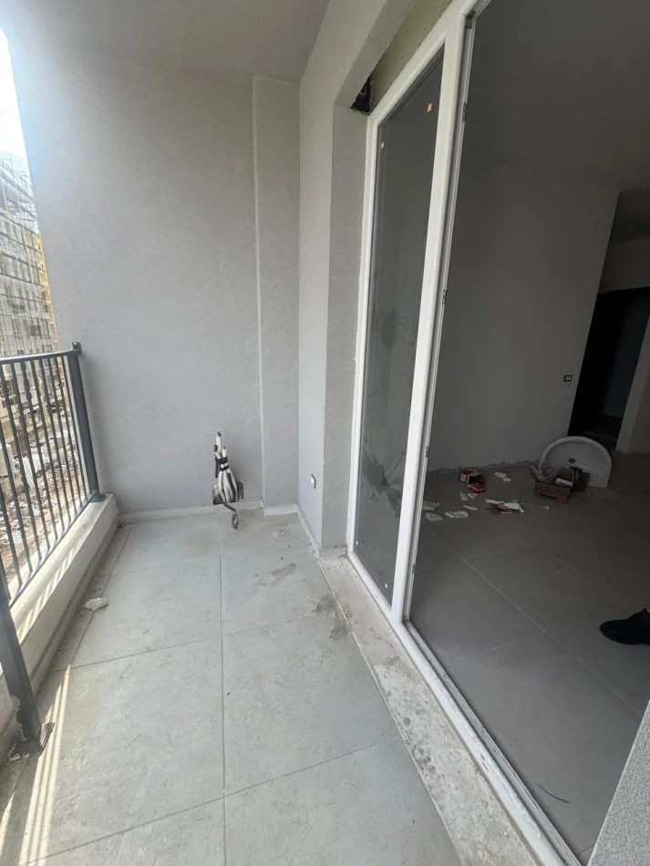 Tirane, shitet apartament 1+1+Ballkon Kati 3, 53 m² 67.000 € (Univers City)