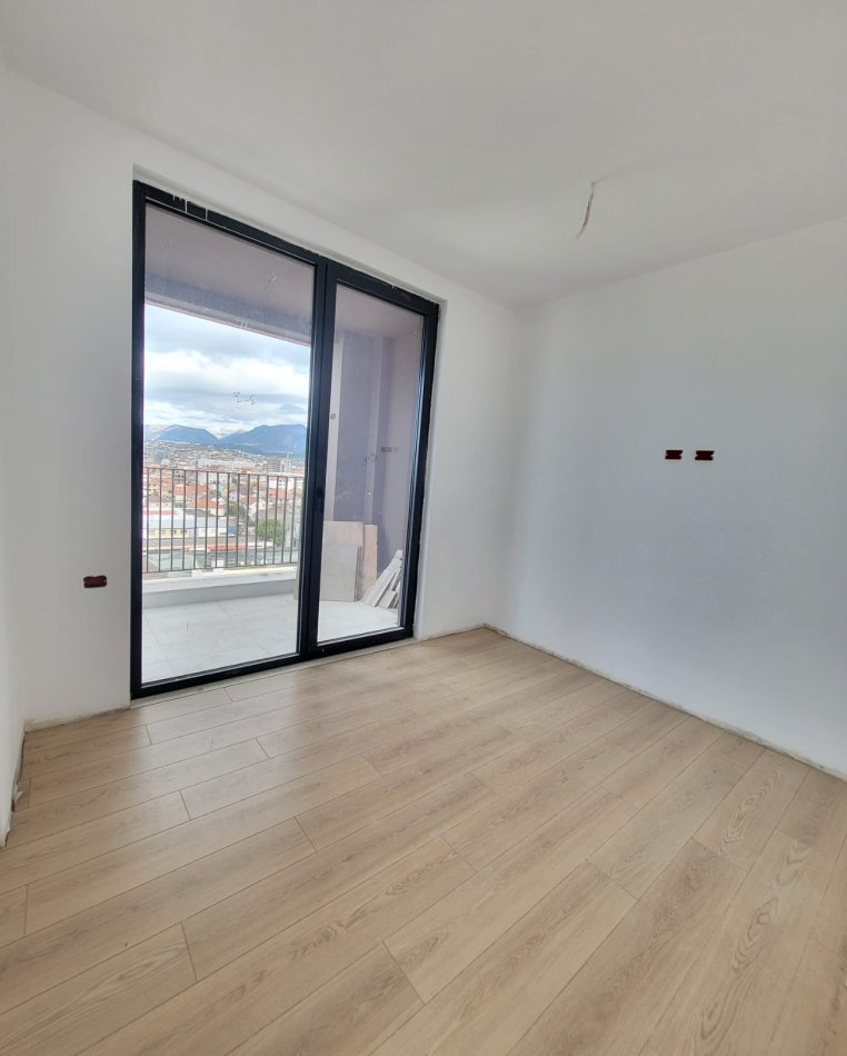 Tirane, shitet apartament 1+1 Kati 9, 76 m² 120.000 € (BULEVARDI RI)