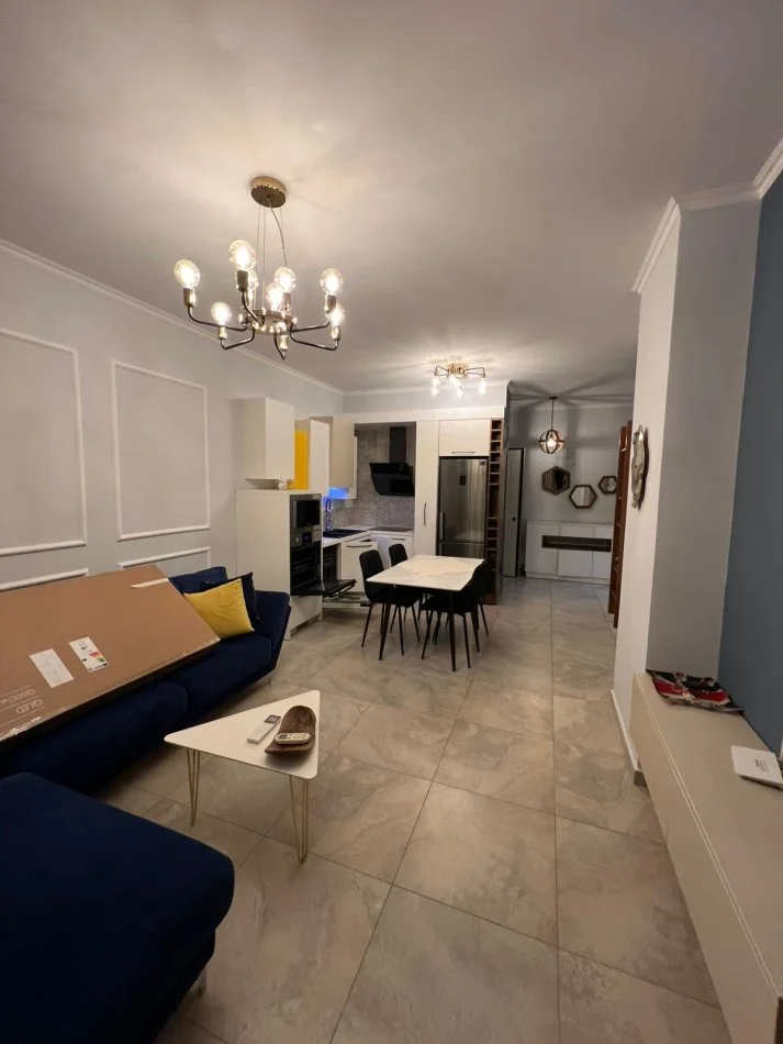 Tirane, shitet apartament 2+1 Kati 5, 92 m² 165.000 € (Astir)