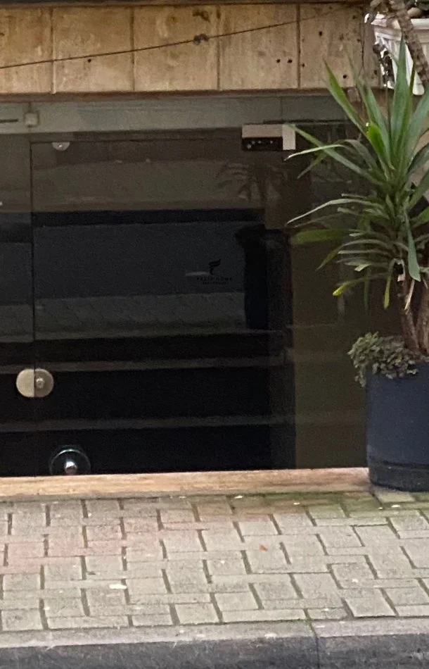 Tirane, jepet me qera dyqan Kati 0, 20 m² 600 € (BLLOKU)