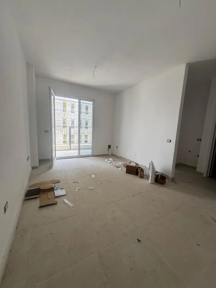 Tirane, shitet apartament 1+1 Kati 3, 52 m² 67.000 € (Univers City)