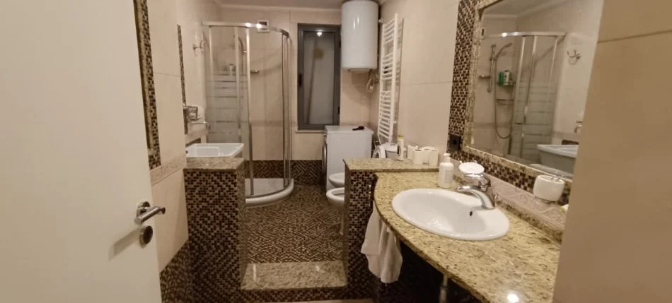 Tirane, shes apartament 2+1 Kati 7, 117 m² 350.000 € (Tek 9 kateshet)