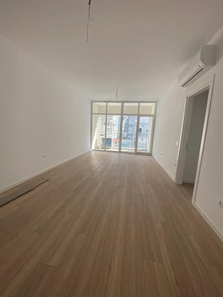 Tirane, jepet me qera Kati 3, 140 m² 1.500 €