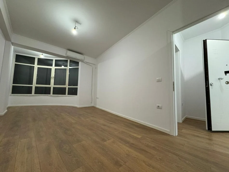 Tirane, shitet apartament 1+1 , 70 m² 108.000 € (Astir)