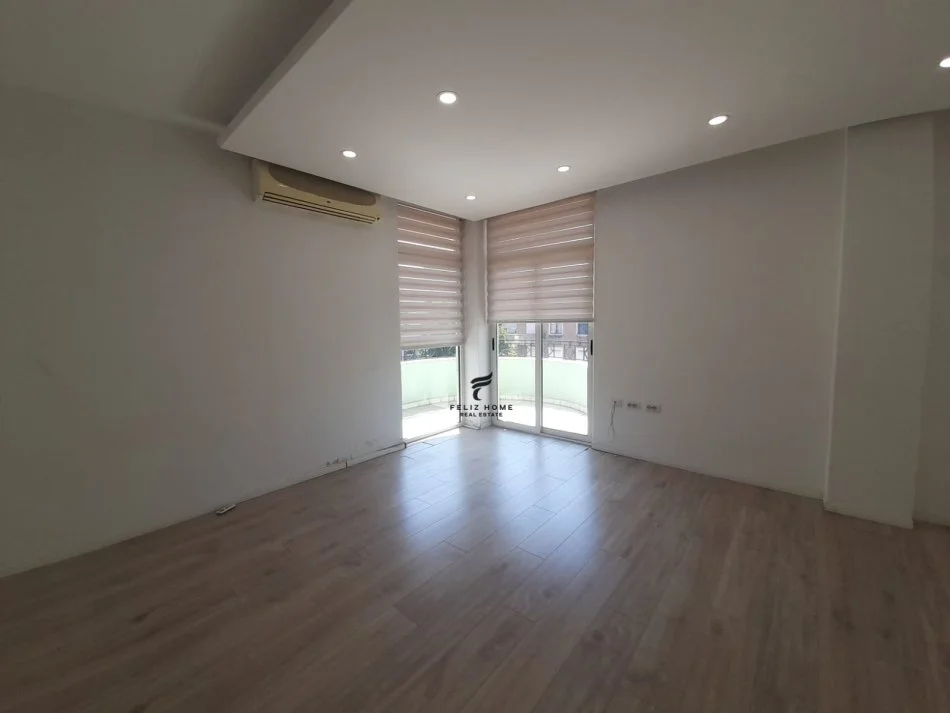 Tirane, jepet me qera zyre Kati 4, 180 m² 2.000 € (SHESHI WILLSON)