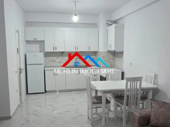 Tirane, jepet me qera apartament 1+1+Ballkon Kati 7, 75 m² 466 € (RRUGA SOKRAT MIHO,ASTIR)