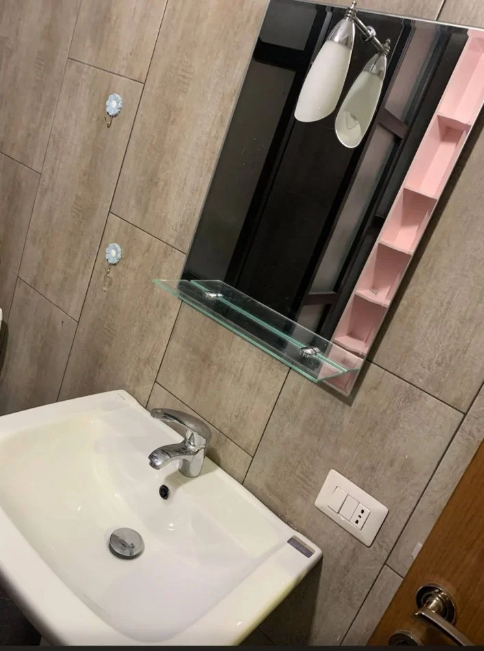 Tirane, jepet me qera apartament 1+1 Kati 3, 65 m² 450 € (RRUGA ELBASANIT)