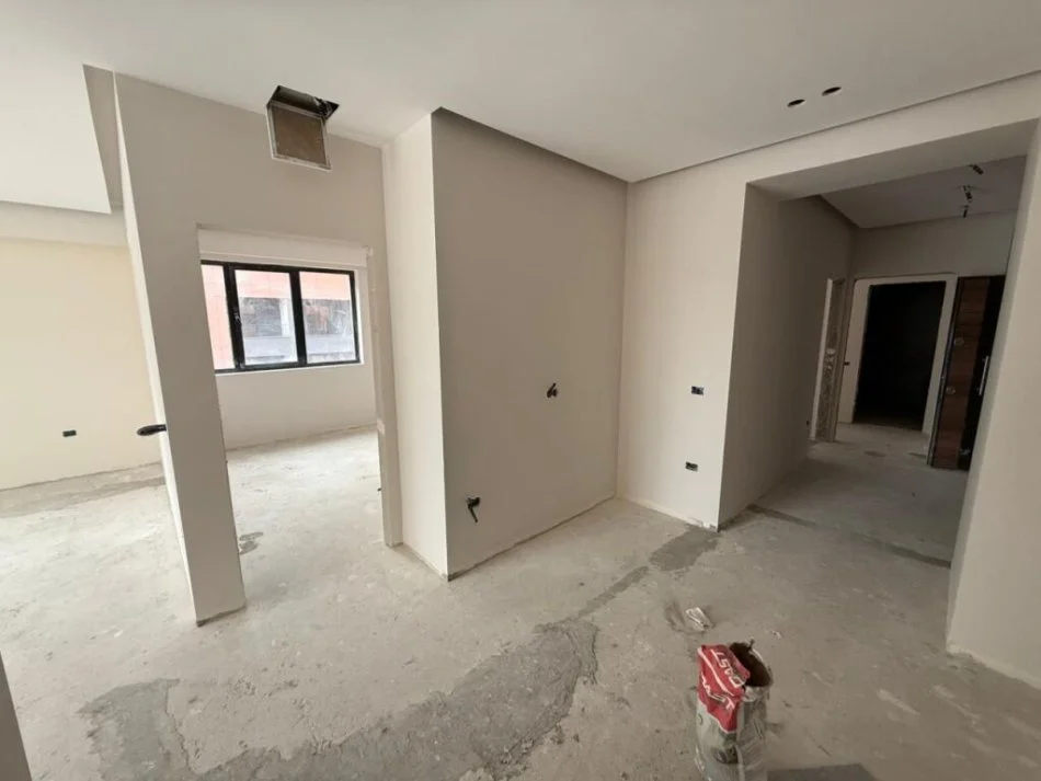 Tirane, shes apartament 3+1+Ballkon Kati 7, 152 m² 245.000 € (Astir)