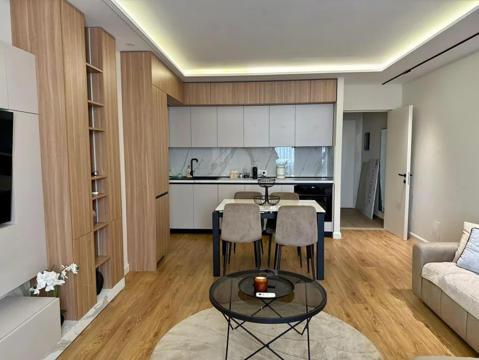 Tirane, shitet apartament 1+1 Kati 8, 70 m² (Rruga e Kavajes)