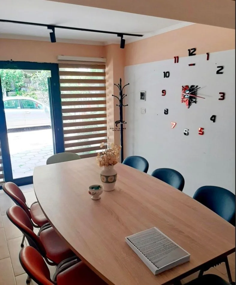 Tirane, shitet dyqan Kati 0, 41 m² 105.000 € (MYSLYM SHYRI)